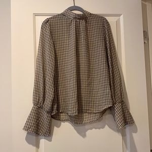 ✨sold✨ a new day checkered plaid sheer blouse